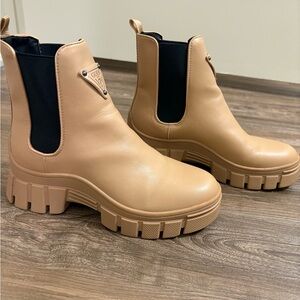 GUESS Chelsea boots
